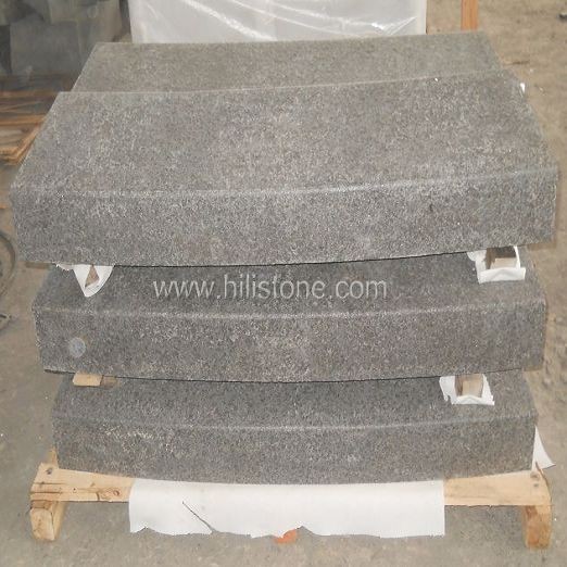 G684 Black Flamed Curved Stone Kerbs